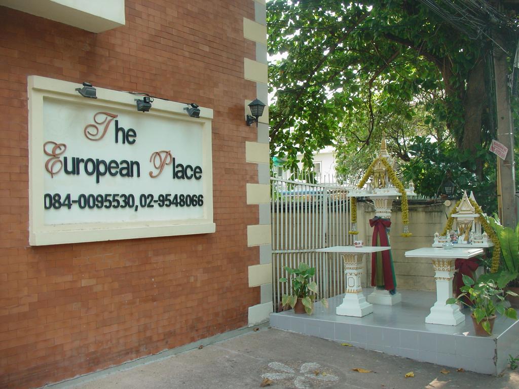 The European Place Bangkok Exterior photo
