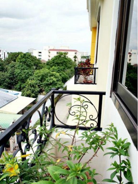 The European Place Bangkok Exterior photo